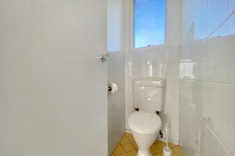 Photo of property in 12 Claverdon Drive, Massey, Auckland, 0614