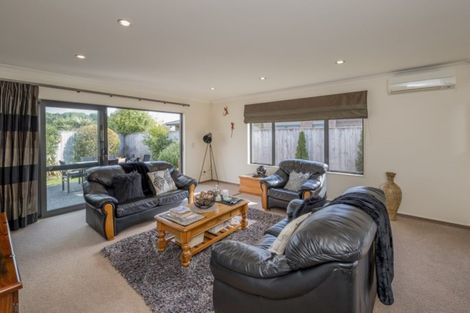 Photo of property in 14 Hulme Way, Raumati Beach, Paraparaumu, 5032