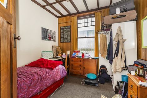 Photo of property in 128 Lyall Parade, Lyall Bay, Wellington, 6022