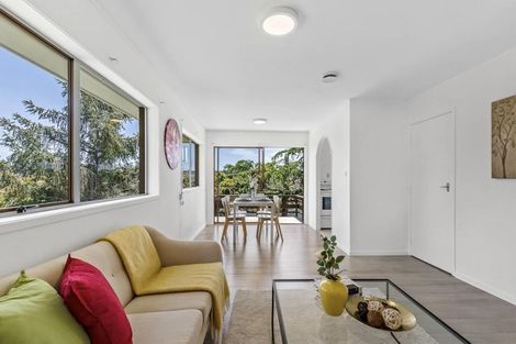 Photo of property in 2/12 Hollyhock Place, Browns Bay, Auckland, 0630