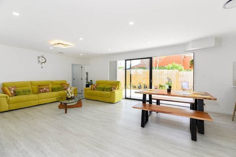 Photo of property in 6a Cutler Street, New Lynn, Auckland, 0600