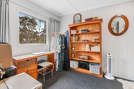 Photo of property in 12 Chenery Road, Red Beach, 0932