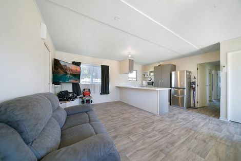 Photo of property in 12b Sturges Road, Henderson, Auckland, 0612