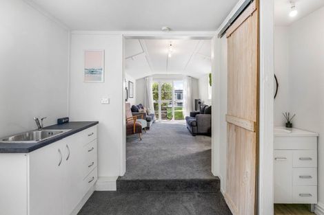 Photo of property in 25 Stevenson Road, Clarks Beach, 2122