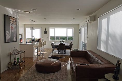 Photo of property in 28 Harris Drive, Silverdale, 0932