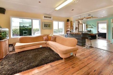 Photo of property in 4 Rere Place, Parakai, 0830