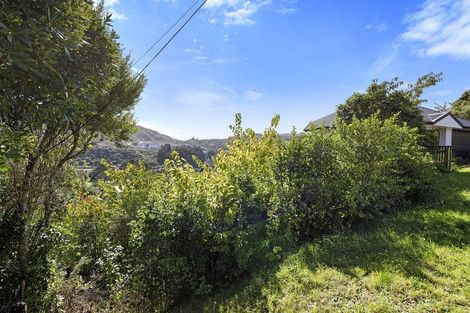 Photo of property in 8 Castle Crescent, Stokes Valley, Lower Hutt, 5019