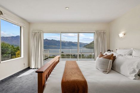 Photo of property in 3a Strawberry Lane, Fernhill, Queenstown, 9300