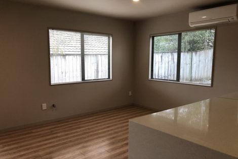 Photo of property in 9/3 Orwell Road, Greenhithe, Auckland, 0632