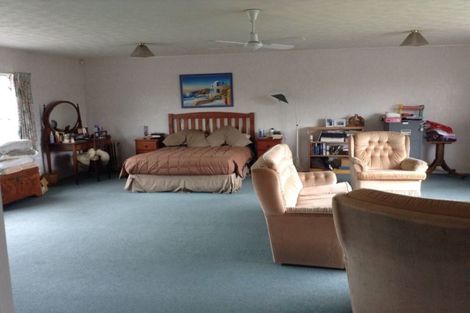 Photo of property in 27 Cumbrian Place, Conifer Grove, Takanini, 2112