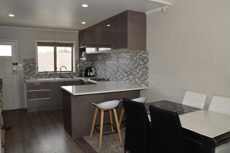 Photo of property in 2/19 Wyllie Road, Papatoetoe, Auckland, 2025