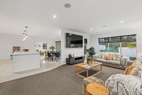 Photo of property in 43 Oakgrove Drive, Rangiora, 7400