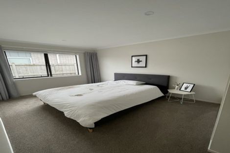 Photo of property in 34 Waituarua Drive, Takanini, 2112