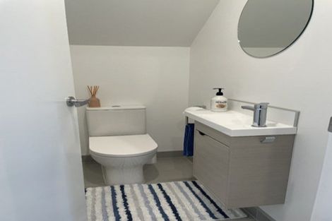 Photo of property in 8 Rauriki Lane, Rosehill, Papakura, 2113