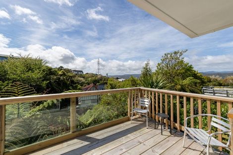 Photo of property in 3 Ardal Grove, Tirohanga, Lower Hutt, 5010
