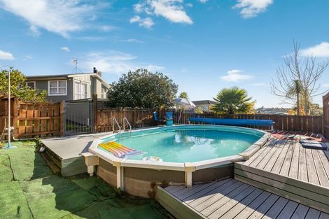 Photo of property in 38 Sunvue Road, Glen Eden, Auckland, 0602