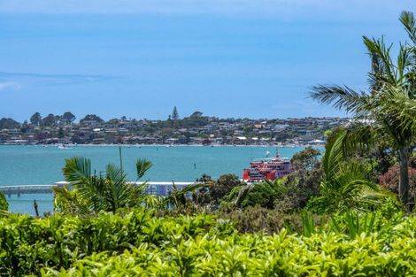 Photo of property in 28 Falstaff Place, Half Moon Bay, Auckland, 2012