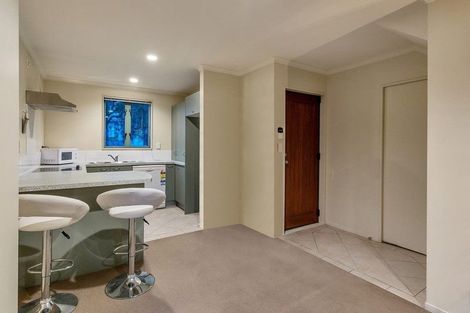 Photo of property in 39 Verdale Circle, Glen Eden, Auckland, 0602