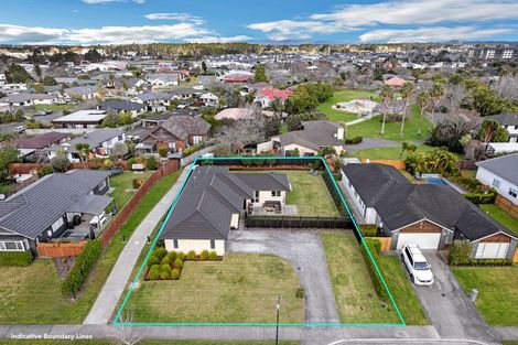 Photo of property in 15 Malbec Place, Huapai, Kumeu, 0810