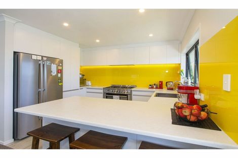 Photo of property in 162 Royal Road, Massey, Auckland, 0614