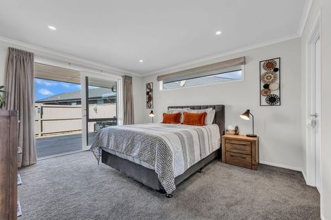 Photo of property in 9 Mutetai Road, Clarks Beach, 2122