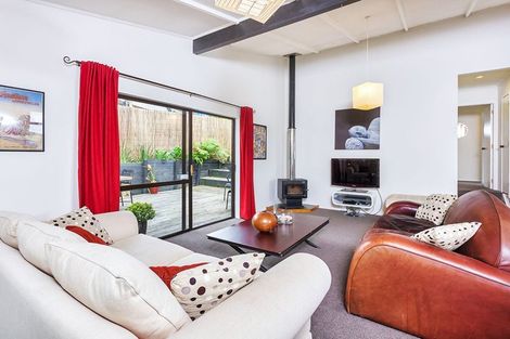 Photo of property in 1/104a Manuka Road, Bayview, Auckland, 0629