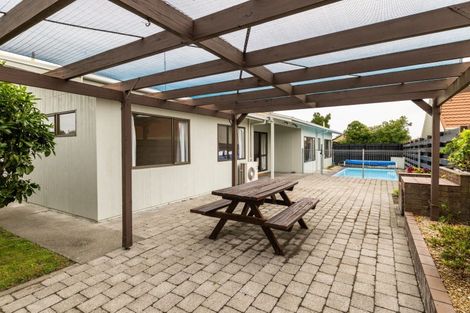 Photo of property in 35 Townshend Crescent, Greenmeadows, Napier, 4112