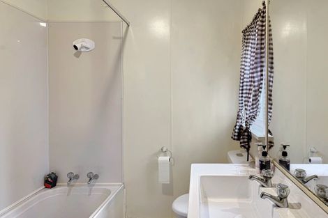 Photo of property in 2096 Rangiwahia Road, Rangiwahia, Kimbolton, 4774