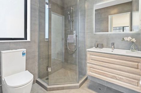 Photo of property in 1/38 Manuka Road, Glenfield, Auckland, 0629