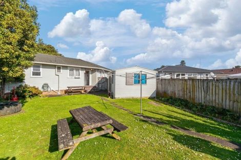 Photo of property in 6 Beeston Crescent, Manurewa, Auckland, 2102