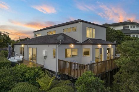 Photo of property in 3 Mariners View Road, Beach Haven, Auckland, 0626
