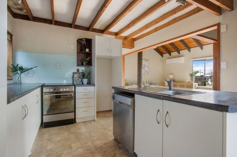 Photo of property in 2 Margaret Drive, Omokoroa, 3114