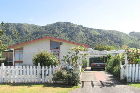 Photo of property in 7 Haylock Grove, Totara Park, Upper Hutt, 5018