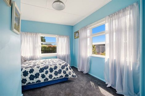 Photo of property in 12 Grierson Avenue, Amberley, 7481