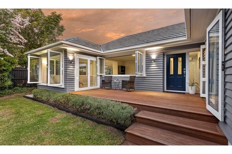 Photo of property in 36 Centaurus Road, Cashmere, Christchurch, 8022