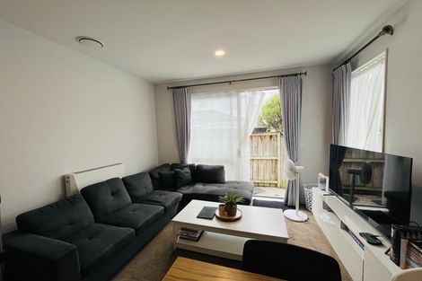 Photo of property in 19 Drumbuoy Drive, Flat Bush, Auckland, 2019