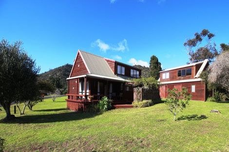 Photo of property in 216 Waimaire Avenue, Matarangi, Whitianga, 3592