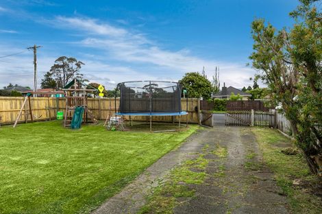 Photo of property in 17 Garelja Road, Henderson, Auckland, 0612
