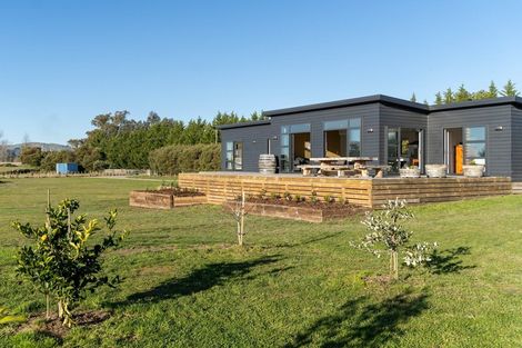 Photo of property in 24 Fraters Road, Martinborough, 5781
