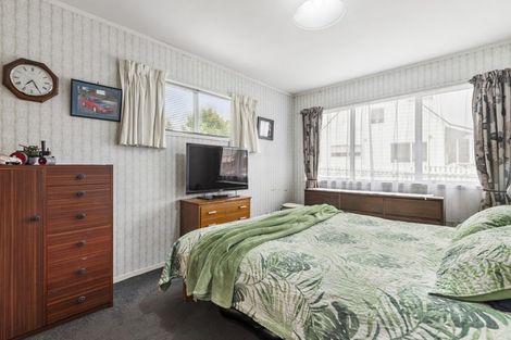 Photo of property in 25 Kitewao Street, Northcote, Auckland, 0627