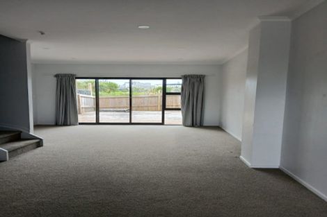 Photo of property in 6 Tuaiwi Street, Manukau, Auckland, 2104