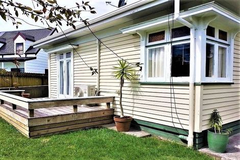 Photo of property in 11 Darlington Street, Ngatea, 3503