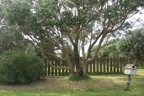 Photo of property in 6 Hall Road, Pataua North, Whangarei, 0175