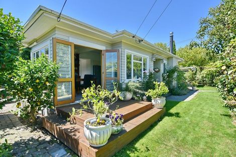 Photo of property in 1/2 Barrington Street, Somerfield, Christchurch, 8024