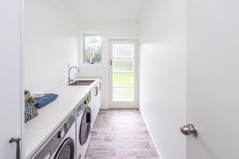 Photo of property in 89 Great North Road, Saint Johns Hill, Whanganui, 4501
