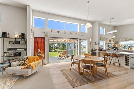 Photo of property in 33 Elley Drive, Carters Beach, Westport, 7825