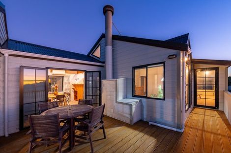 Photo of property in 343 Te Horo Beach Road, Te Horo Beach, Otaki, 5581