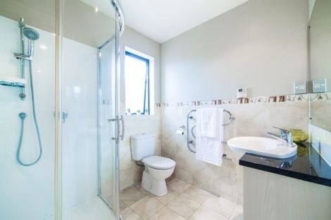 Photo of property in 17 Gordon Stanley Drive, Massey, Auckland, 0614