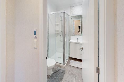 Photo of property in 18a Surrey Crescent, Hokowhitu, Palmerston North, 4410