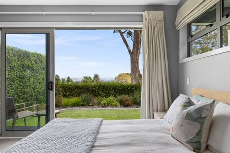 Photo of property in 8 Hikanui Drive, Havelock North, 4130